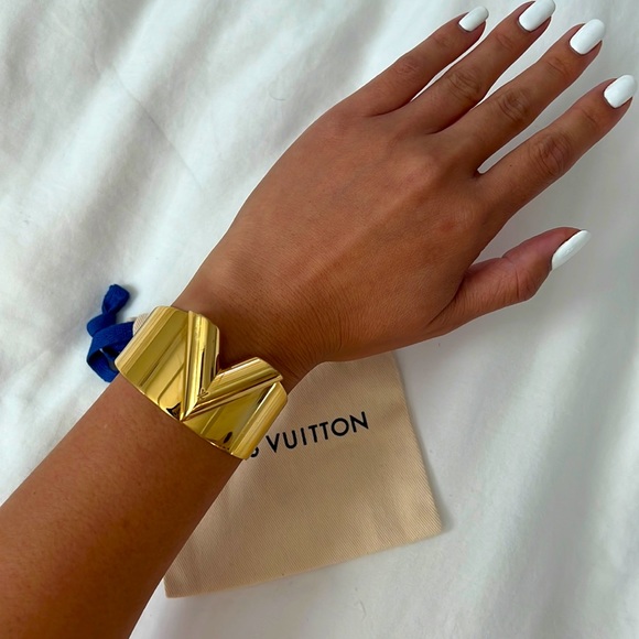 Louis Vuitton Essential V Cuff Bracelet - Brass Cuff, Bracelets - LOU797551